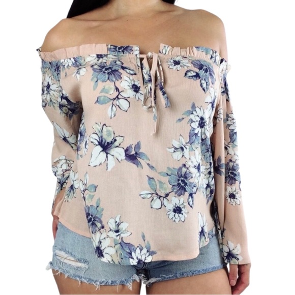 NWT Oh so lovely blush off the shoulder flower top - Picture 1 of 4